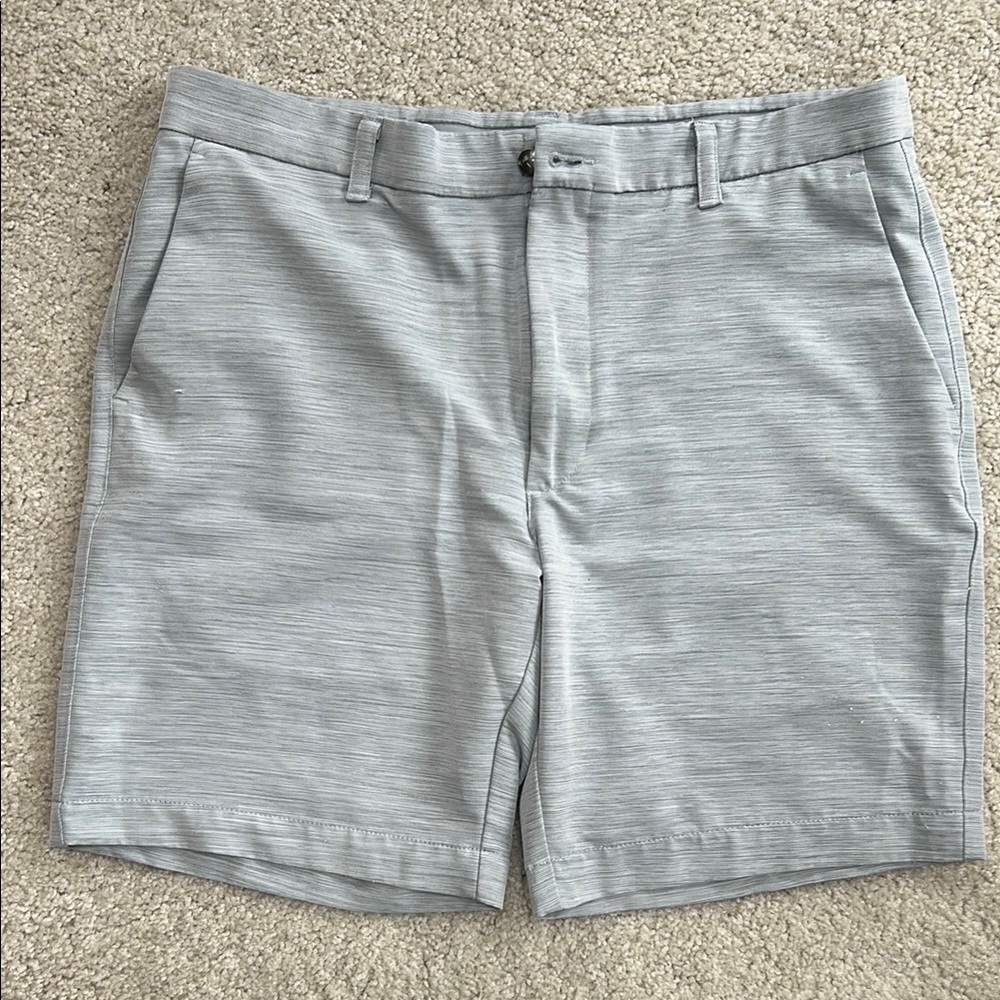 Like New Callaway Gray Flat Front Golf Shorts, 36